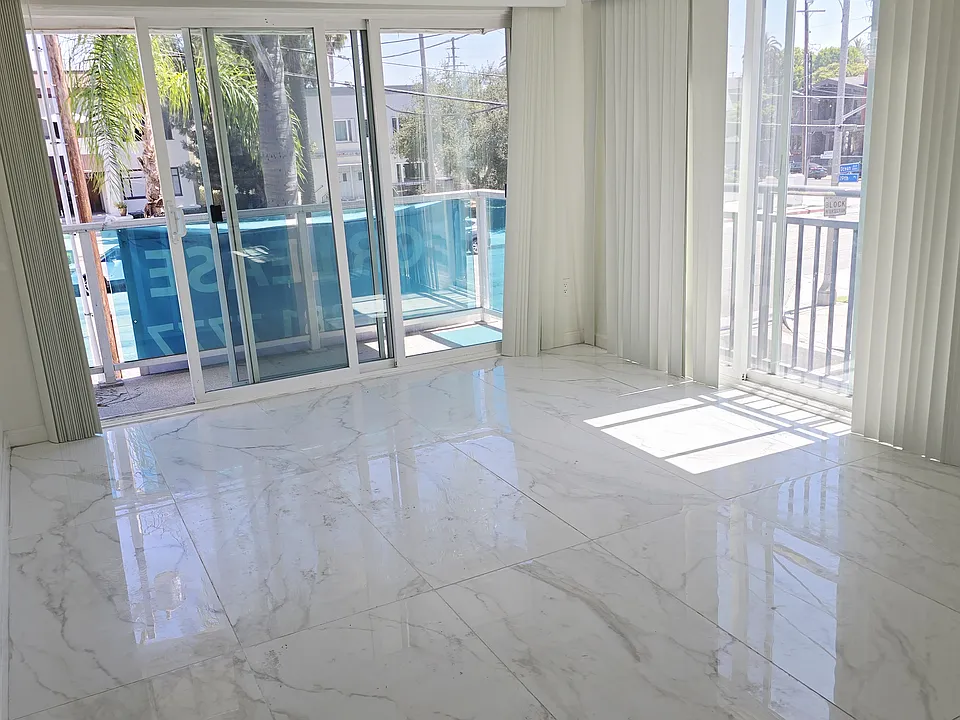 2230 E Ocean Blvd #19