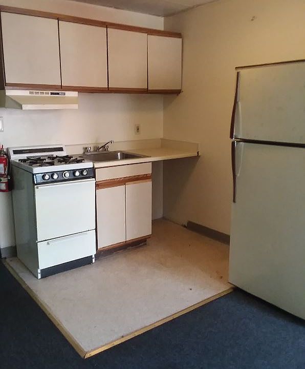 1st image of 516 E 6th St APT 205