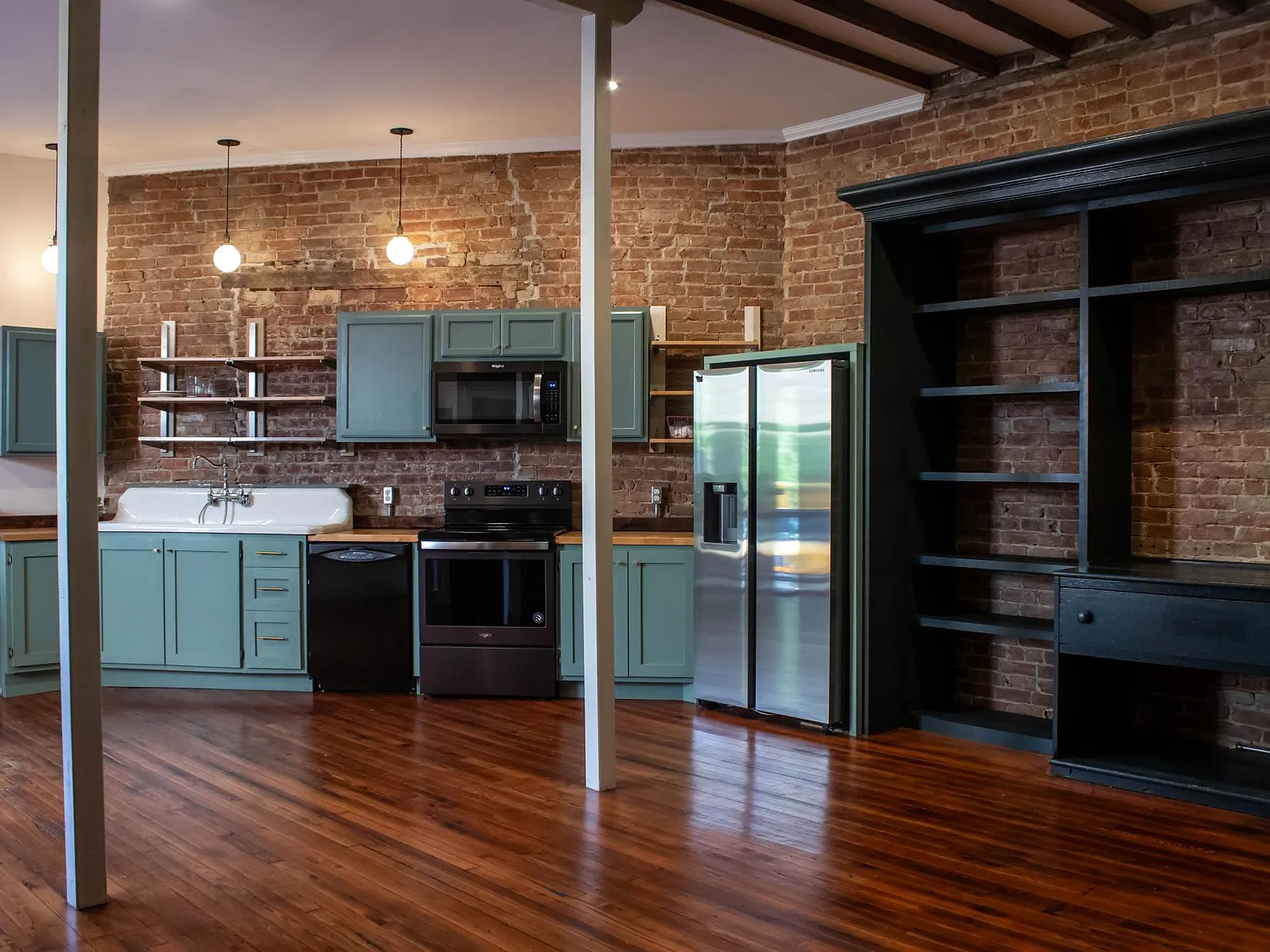 Studio, 500 sqft, $1,600 — Photo 2