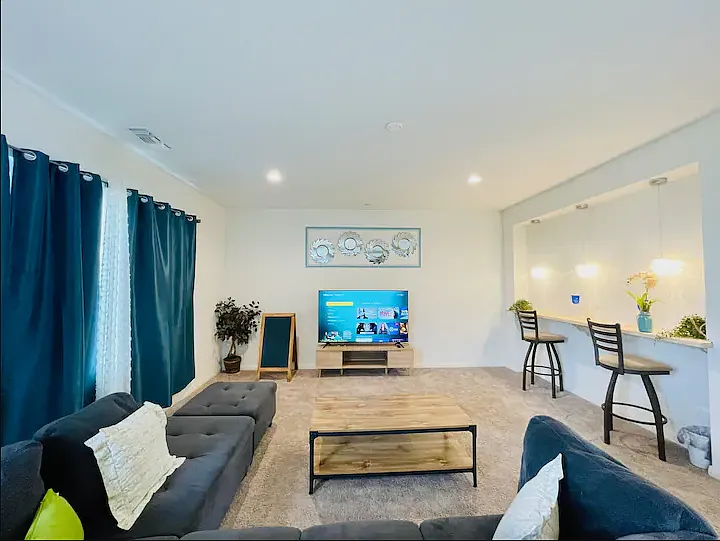 21202 Broken Stone Ct — Photo 4