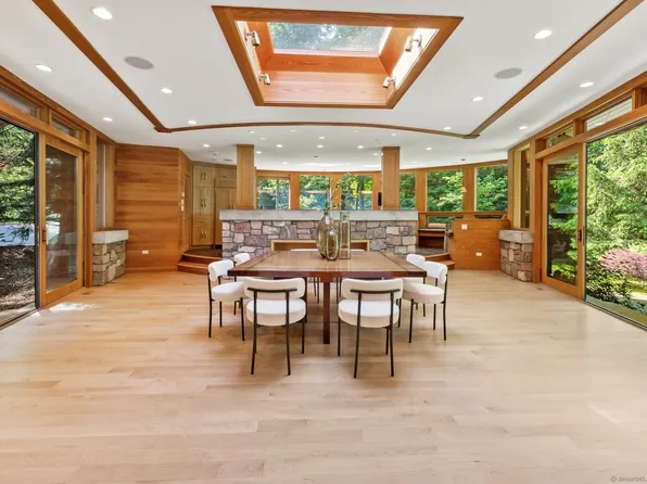 22 Father Peters Lane, New Canaan, CT 06840