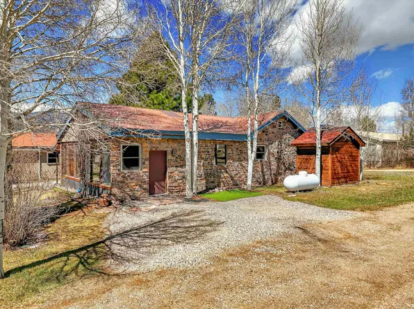 322 N Tomboy Dr, Eagle Nest, NM 87718