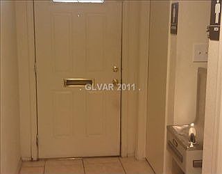 4th image of 3730 S Torrey Pines Dr
