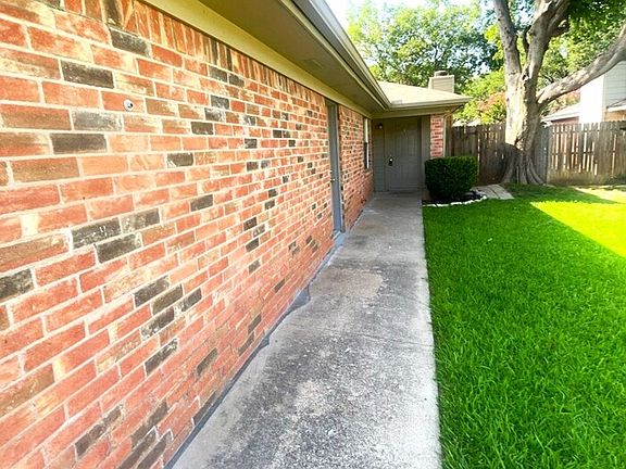 3rd image of 691 Lantana Dr #691