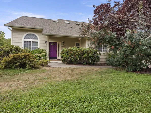 5745 SW River Rd, Hillsboro, OR 97123