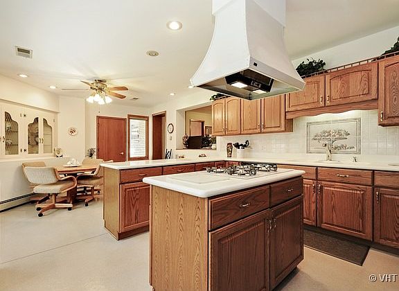 4th image of 14401 Oakley Ave