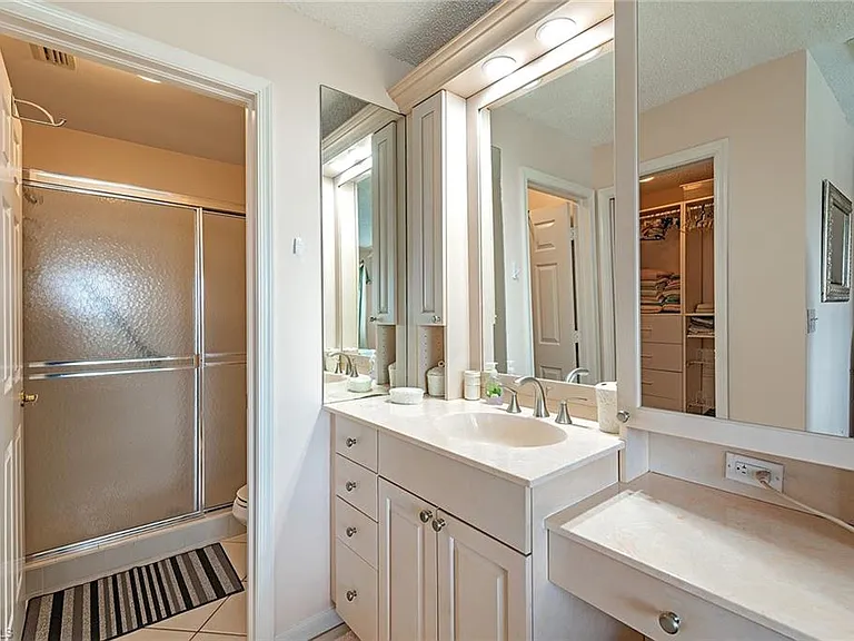 10684 Gulf Shore Dr #B-305 — Photo 7