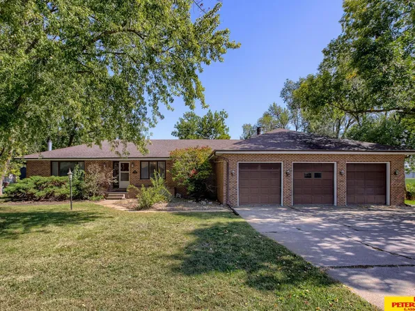 4210 Prairie Rd, Fremont, NE 68025