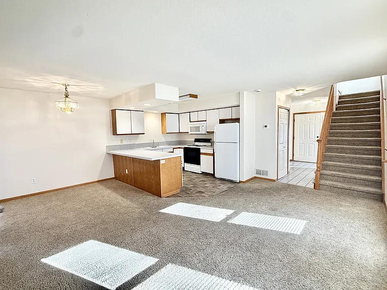 1637 Westbridge Dr #1 — Photo 3