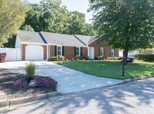 1221 New Mill Dr, Chesapeake, VA 23322