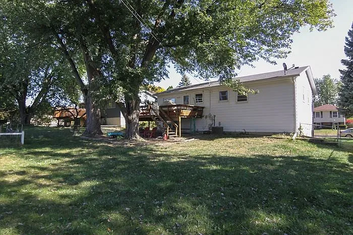 3304 Westmar Dr photo 1