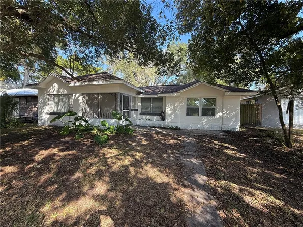 5042 5th St, Zephyrhills, FL 33542