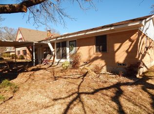 176 Circle Dr, Denison, TX 75021