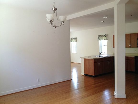 4th image of 95-211 Kapanoe Pl