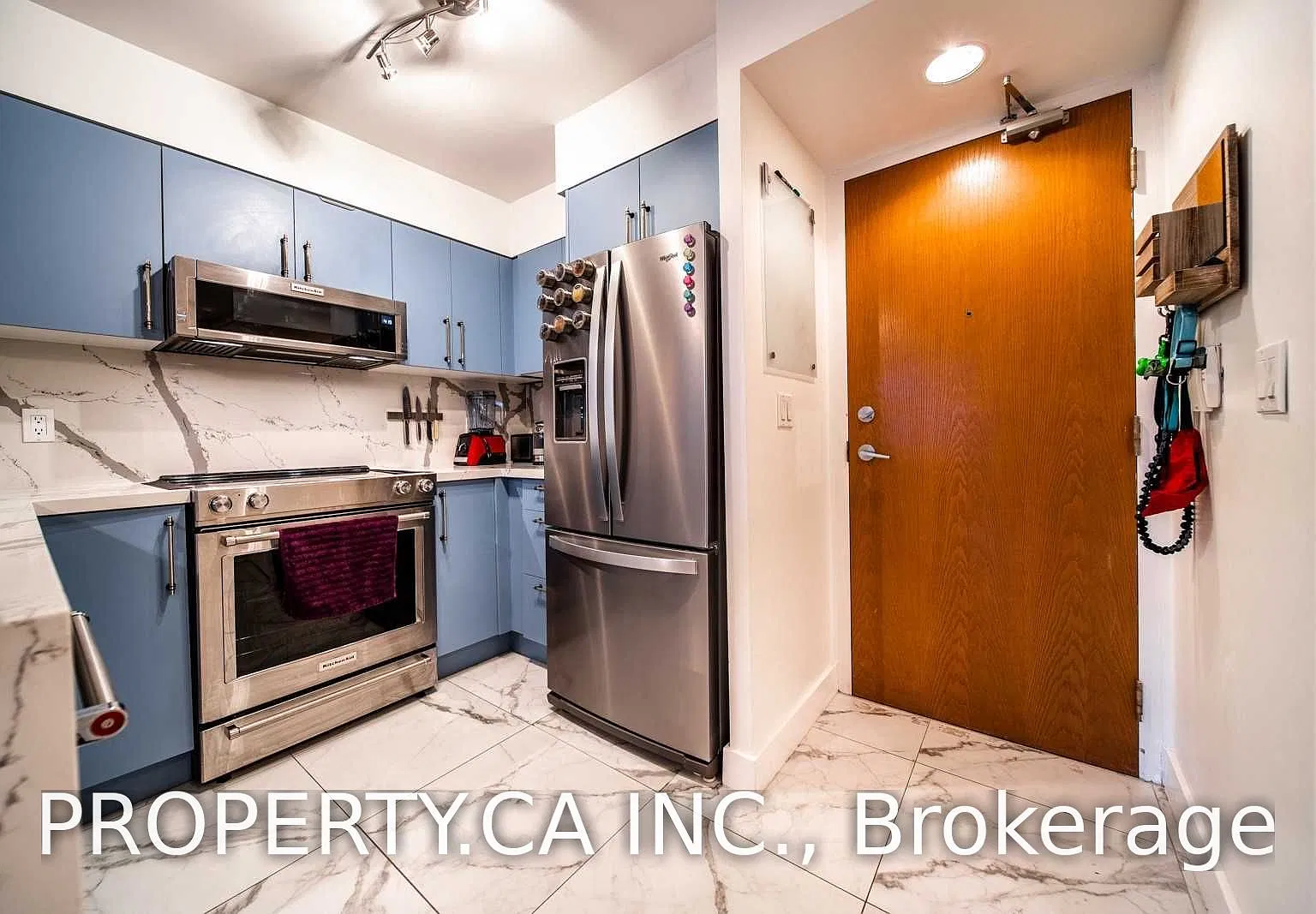 219 Fort York Blvd — Photo 1