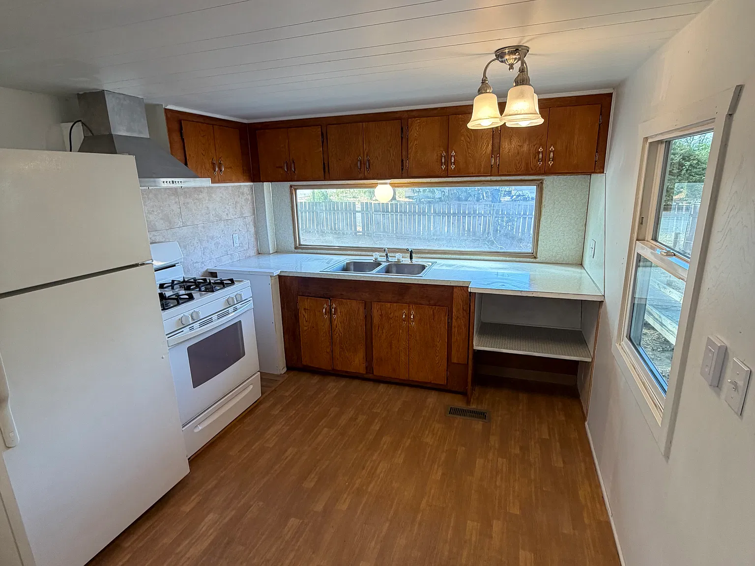 2 bed, 550 sqft, $1,000 — Photo 3
