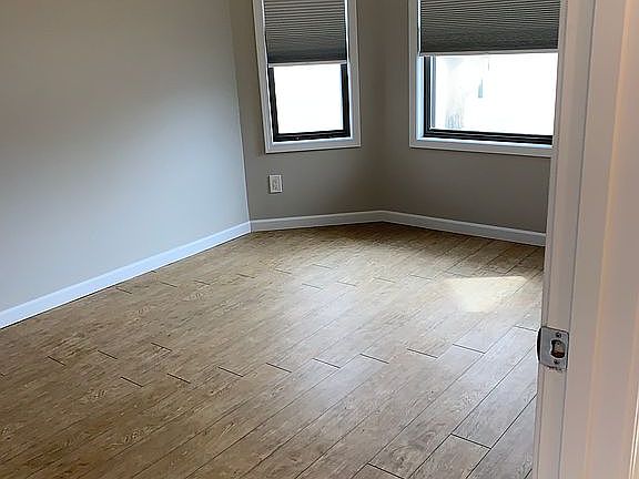 Guest bedroom/office