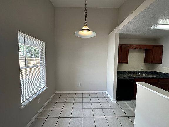 5th image of 8300 Country Walk Dr Unit A