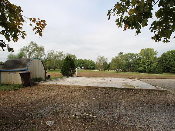 3rd image of 453 W Water Works Rd