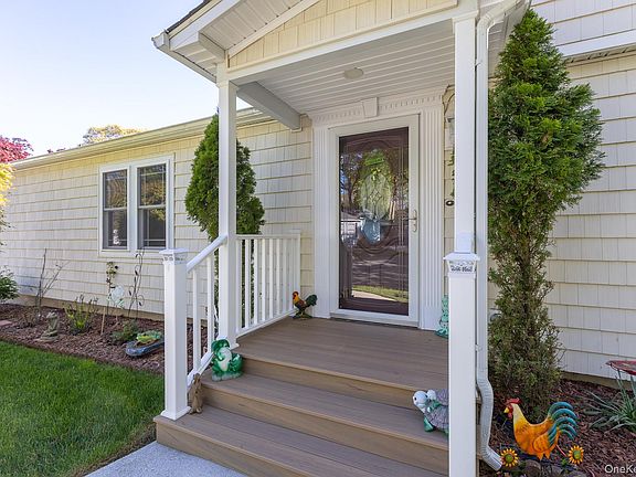 4th image of 1407 Middle Road #83