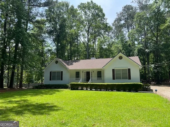 132 W Lakeview Dr NE, Milledgeville, GA 31061