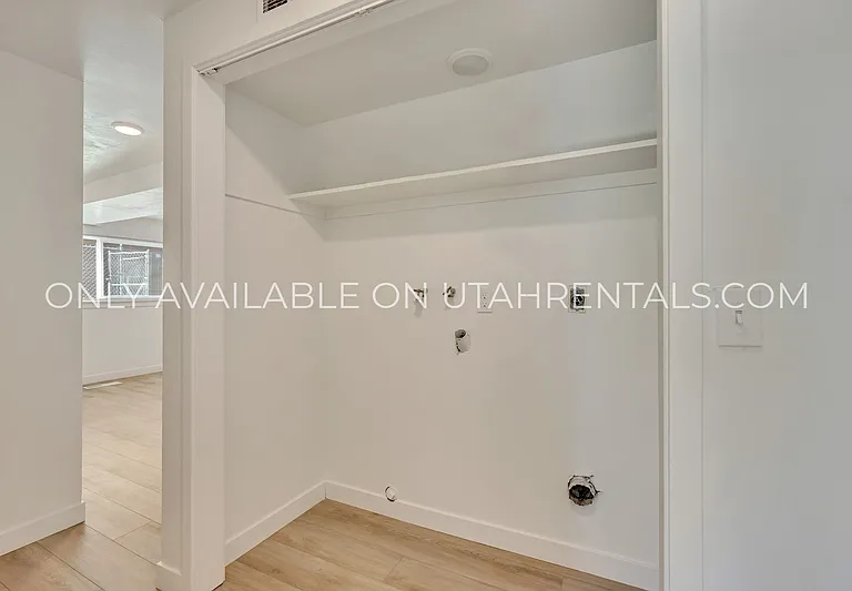 1535 S 450th St E — Photo 7