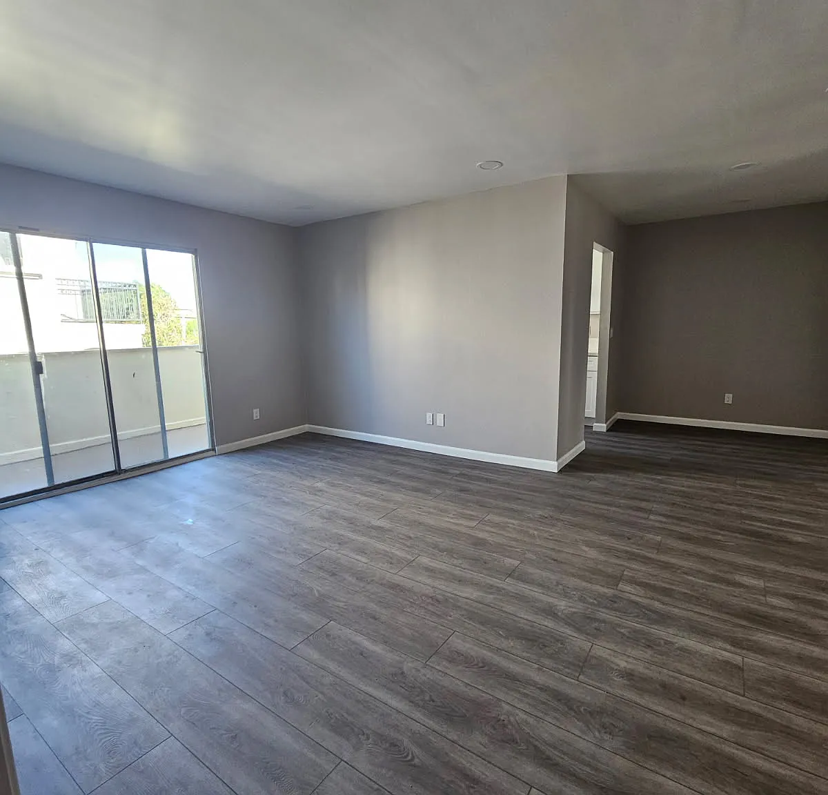 2 bed, 900 sqft, $2,495 — Photo 3