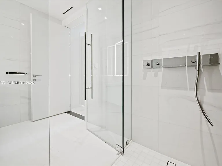 300 Biscayne Boulevard Way #2908 — Photo 9