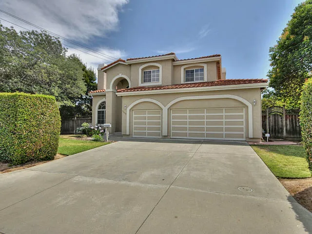 21008 Hazelbrook Dr photo 1