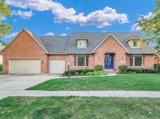 613 Pittsfield Dr, Champaign, IL