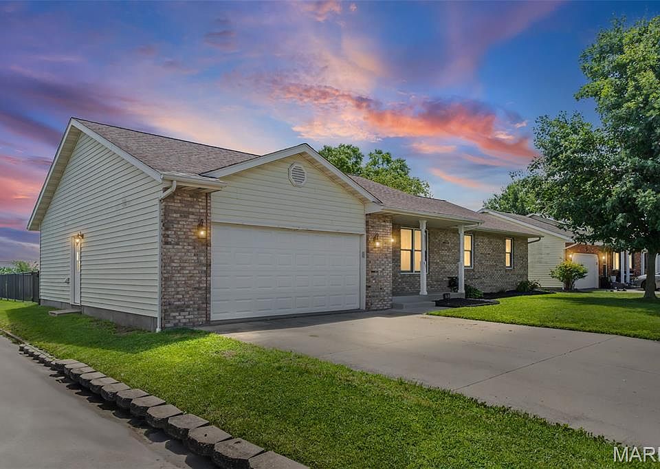 1st image of 95 Sunbeam Dr