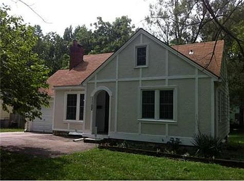 4th image of 11102 Applewood Dr