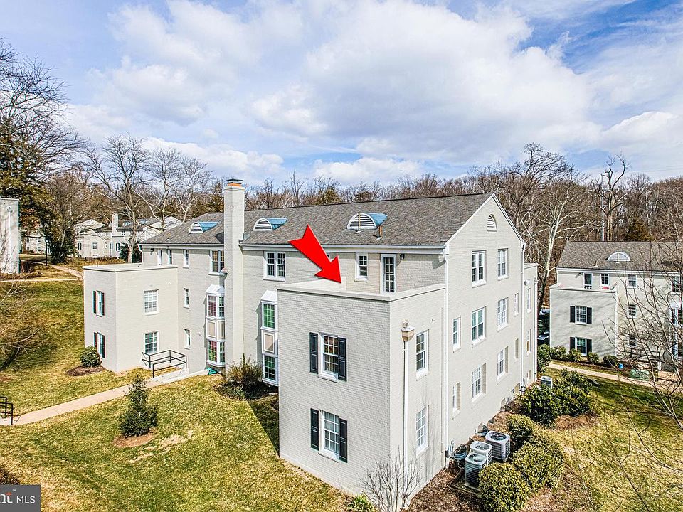 1st image of 810 S Arlington Mill Dr #8-302