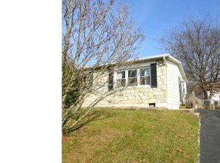 713 Holly Dr, Pottstown, PA