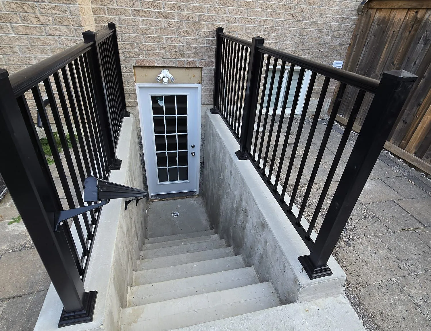 2 bed, $2,000 — Photo 1