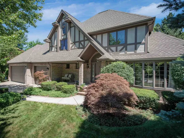 1501 Winchester Dr, Midland, MI 48642