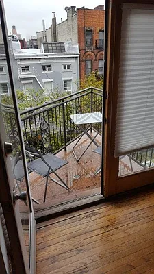 Rented by Chartwell Manhattan Realty | media 16