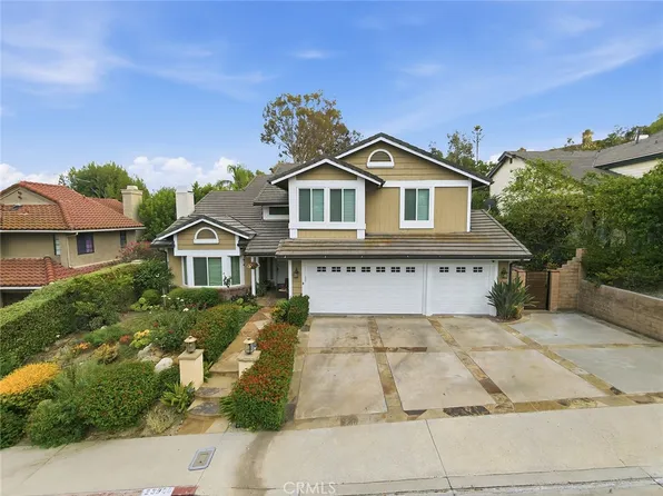23900 Arminta St, West Hills, CA 91304