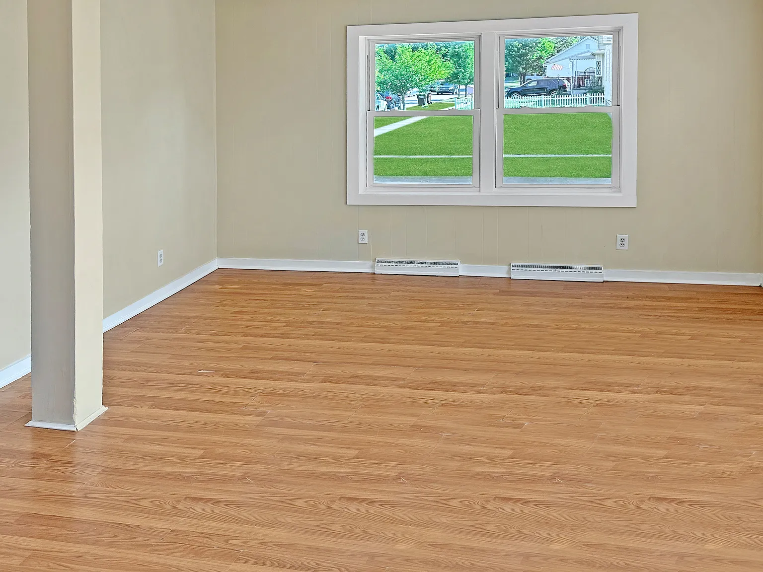 3 bed, 1078 sqft, $995 — Photo 3