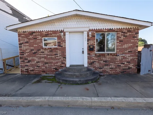 205 High St, Flushing, OH 43977