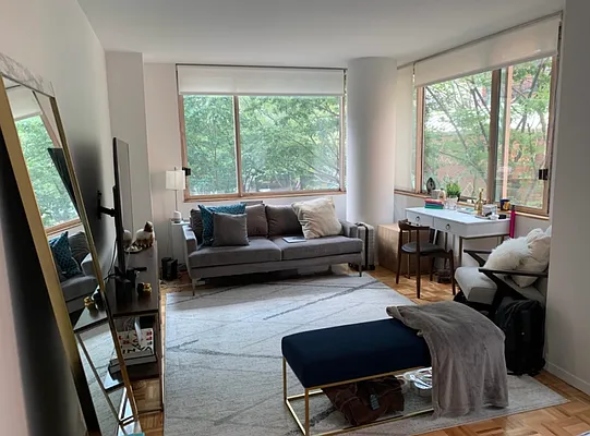 Rented by Furumoto Realty of New York City Inc | media 21