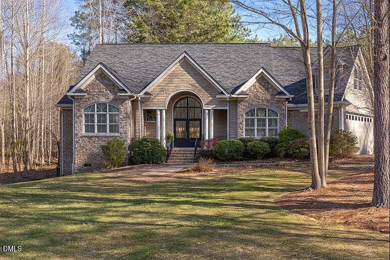 1st image of 2032 Silverleaf Dr