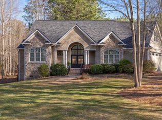 2032 Silverleaf Dr, Youngsville, NC 27596