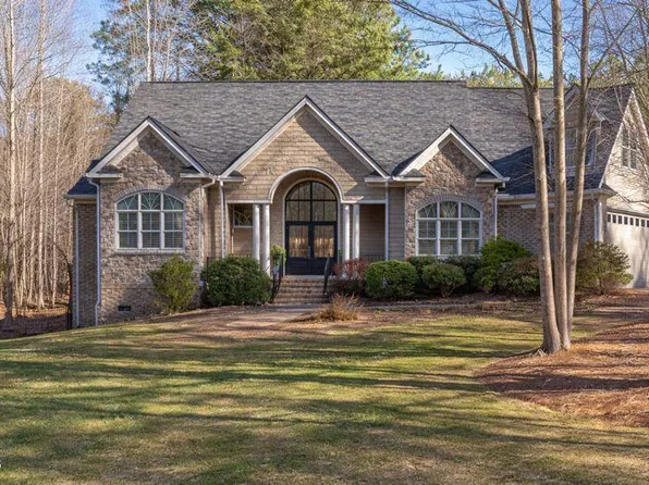 2032 Silverleaf Dr, Youngsville, NC 27596