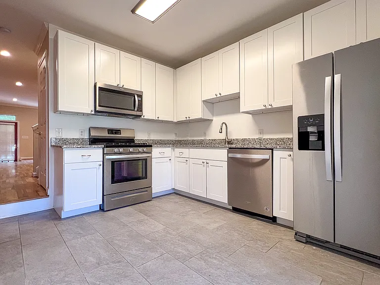 1463 Woodall St — Photo 9