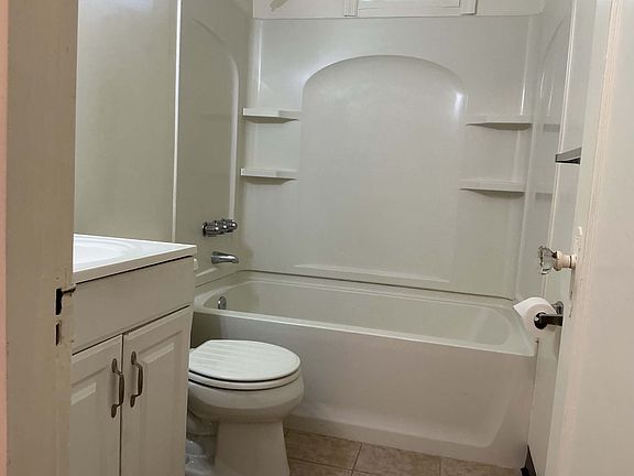 2nd image of 2828 Shawhan Ave APT 1