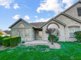2057 Wentworth Village Dr, Bellbrook, OH