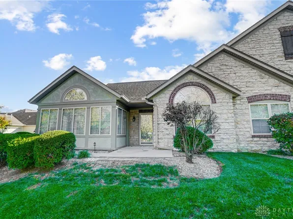 2057 Wentworth Village Dr, Bellbrook, OH 45305