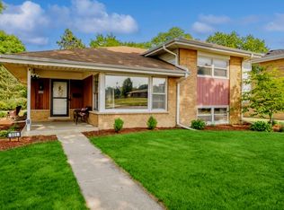 501 S School St, Mount Prospect, IL