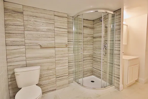 Rented by Compass | media 18